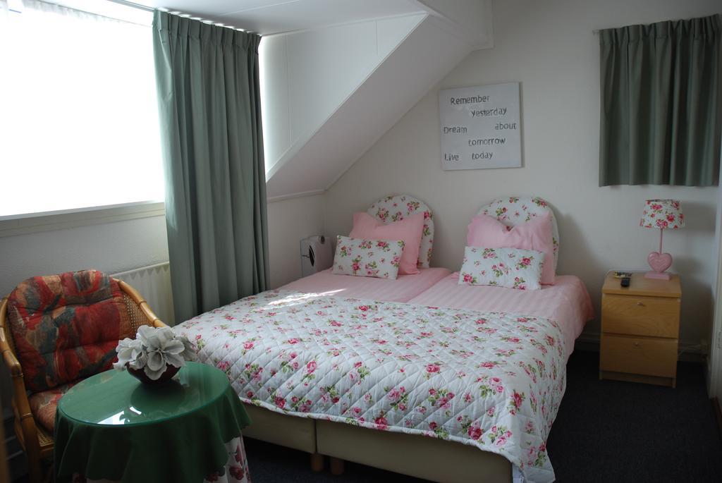 Bed And No Breakfast Joy Acomodação com café da manhã Noordwijk Exterior foto